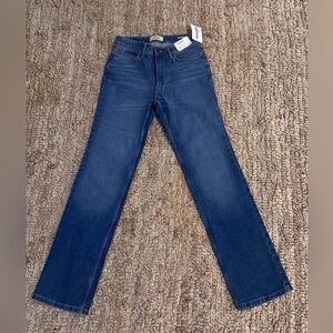 Women’s high rise wrangler straight Jean